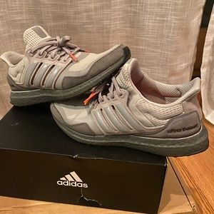 Pre-owned Adidas Ultraboost S&L size 7.5